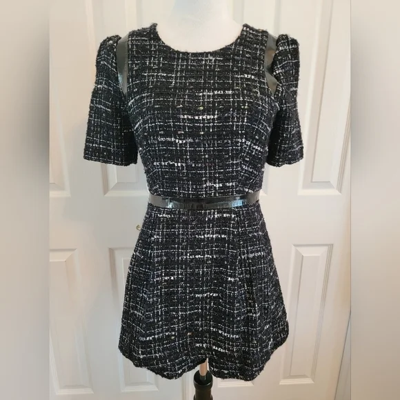 EUC Milly Tweed Romper With Patent Leather/Gold Zipper Details Size 4 - Picture 6 of 12